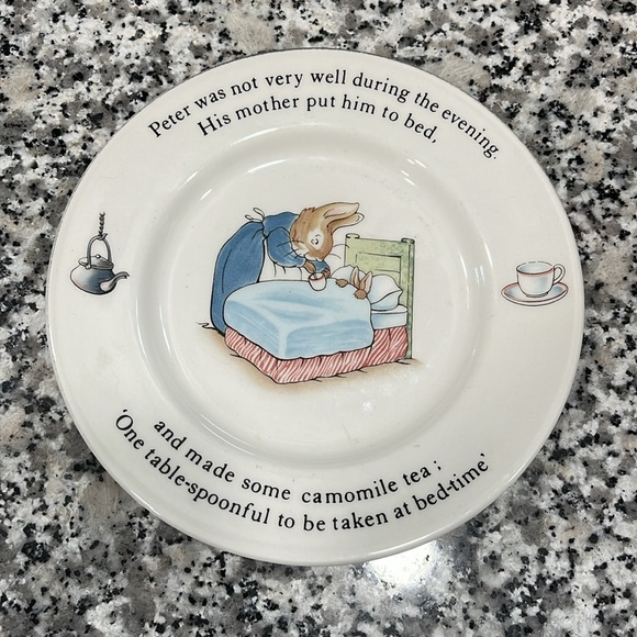 Peter Rabbit Wedgwood three piece set - Picture 4 of 8